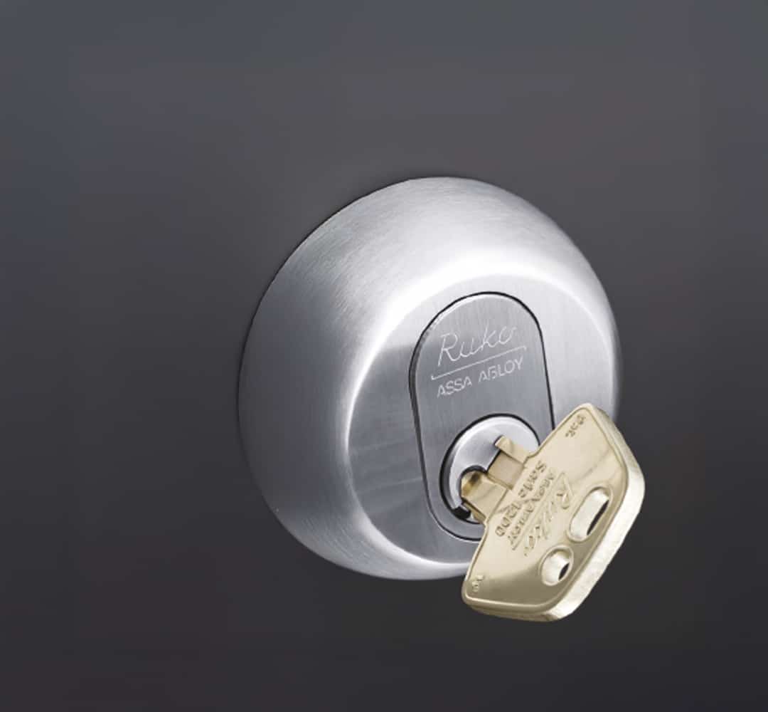 Ruko lås med cylinder og nøgle - låsesmed i Ringe, Svendborg, Sydfyn Ruko lås med cylinder og nøgle - låsesmed i Ringe, Svendborg, Sydfyn